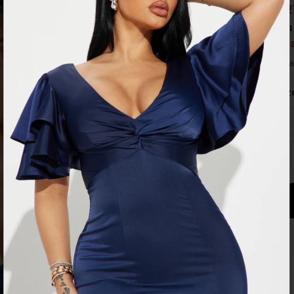 Everlee Satin Gown - Navy 3x BEAUTIFUL GOWN - Picture 3 of 4